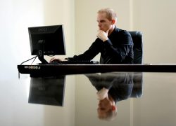 マイクロ法人を建てるときに被保険者資格取得届の報酬月額はいくらに設定すべきか？